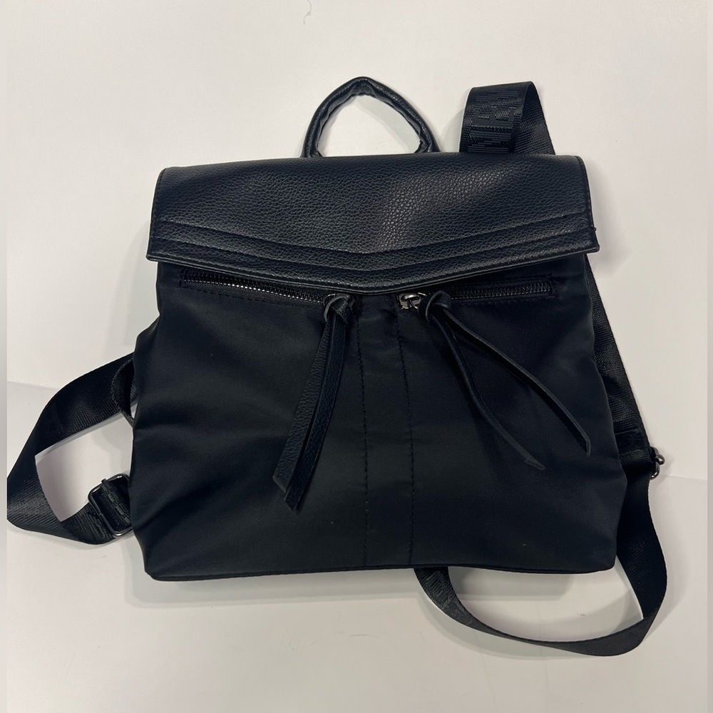BOTKIER NEW YORK SMALL BACKPACK LIKE NEW FAUX LEATHER AND NYLON BLACK ADJ STRAPS